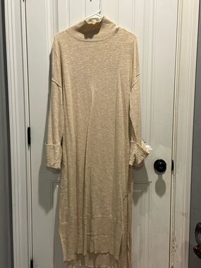 Relaxed Cream Turtleneck Long Sleeve Midi Dress